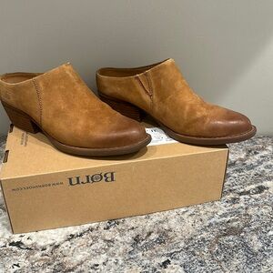 Born Brand size 9, leather mule, color is distressed tan. Gently used.